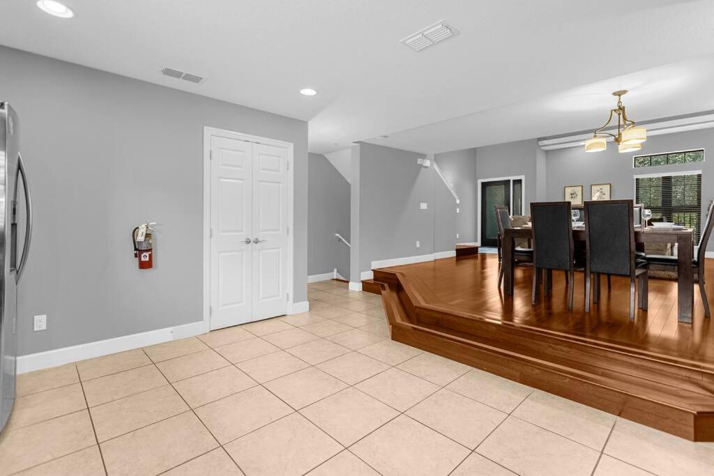 Vibrant 4Br Family Townhome 1 Mile From Disney World And Disney Springs Orlando Exterior photo